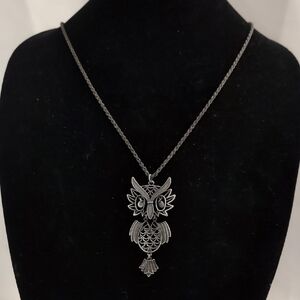 Vintage Style Owl Pendant Necklace